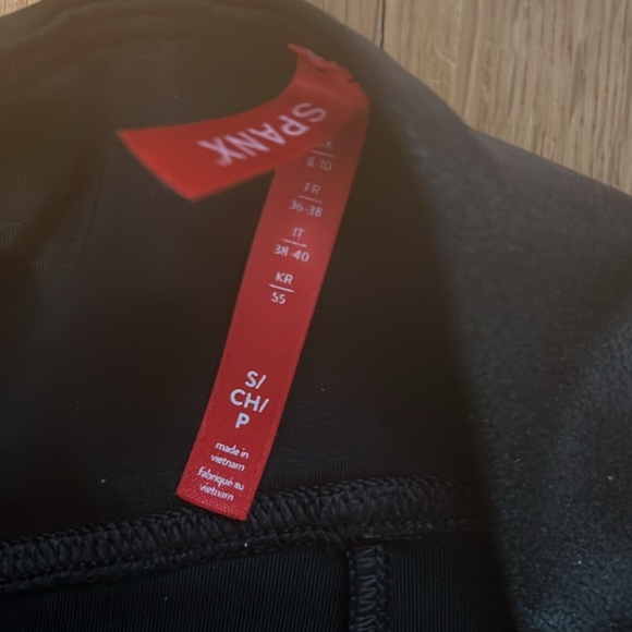 Spanx  Faux leather leggings black sz sm - Picture 4 of 5